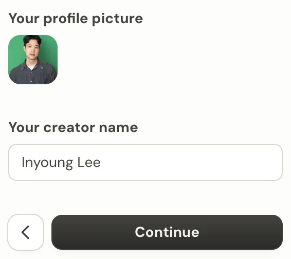 LinkedIn에서 가져온 프로필 사진과 크리에이터 이름 Inyoung Lee가 미리 채워진 화면